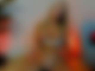 Live cam show with Mia-MiIan18 - Thong on eurowanks.com