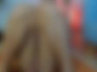 Mia-MiIan18's Live Sex Cam Show