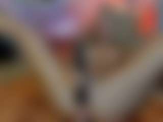 Mia-MiIan18's Live Sex Cam Show