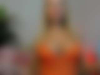 Mia-MiIan18's Live Sex Cam Show