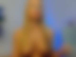 Live cam show with Mia-MiIan18 - Athletic Small Tits on Uber Horny