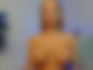 Live cam show with Mia-MiIan18 - Double Penetration on Milfs Live