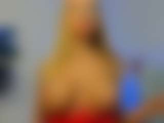 Live cam show with Mia-MiIan18 - Fingering on Fling VIP Chat