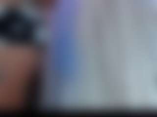 Gatuwildx MILF webcam performer live streaming