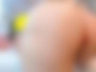Live cam show with Ella-Harper - Naked on Gym Cam Girls