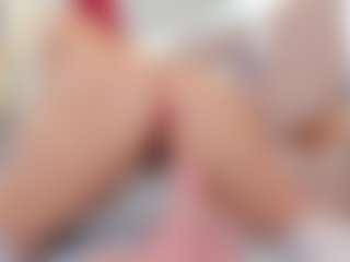 Live cam show with Ella-Harper - Erotic Dance on CamSodaAdn
