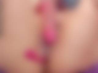 Live cam show with Ella-Harper - Lovense Small Tits on Livezox