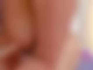 Live cam show with Ella-Harper - Curvy Small Tits on CamSodaAdn