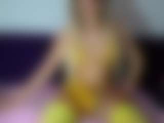 julianna69's Live Sex Cam Show