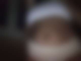 Live cam show with AquaaWett - Brown Eyes Brown Hair on Camming Site