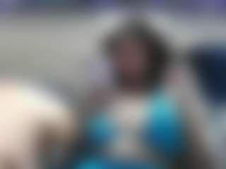 Live-Cam-Show mit AquaaWett - Blowjob auf Camsoda