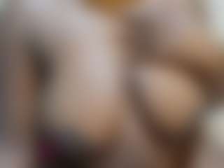 Live cam show with just-lela - Average on Dolls Live