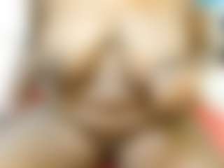Live cam show with just-lela - Hairy Pussy on Gym Cam Girls