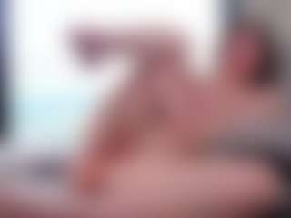 Live cam show with Kim - Blue Eyes on liverealitysex.com