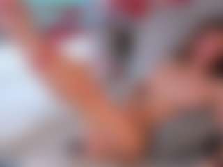 Live cam show with Kim - Fuck Machine on infinitiblacc.com