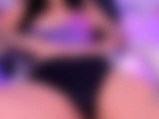 Live cam show with Valkiria-ponce - Nipple Piercings on Uber Horny