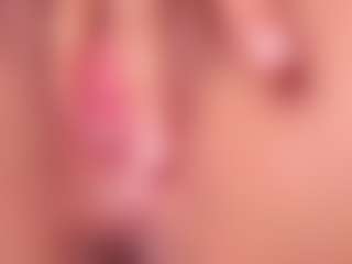 Live cam show with Valkiria-ponce - Dominant on Milfs Live