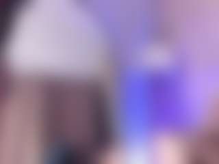 Live cam show with Valkiria-ponce - Nipple Piercings on Dare Cams
