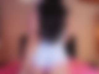 Live cam show with Chloe - Athletic Shaved Pussy on Soda Cam