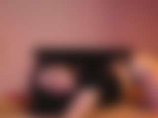Live cam show with Chloe - Fuck Machine on Hubzter Live