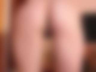 Chloe's Live Sex Cam Show