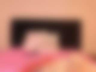 Live cam show with Chloe - White on SpankPalCams | colombia