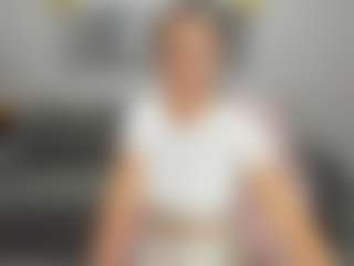 MarySanti MILF webcam performer live streaming