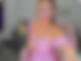 Live cam show with MarySanti - White MILF on Camsoda