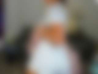 MarySanti MILF webcam performer live streaming