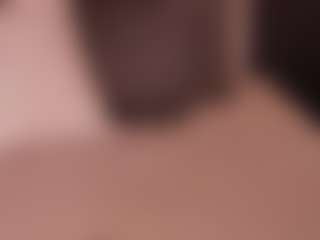 Live cam show with IvyEllis - Brown Hair on AdultVida.com