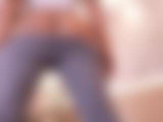 Live cam show with IvyEllis - Teen (18+) on AdultVida.com