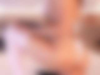 Live cam show with IvyEllis - Public on Milfs Live