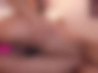 Live cam show with IvyEllis - Spank Brown Hair on TeamSkeetLive
