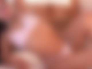 Live cam show with IvyEllis - Fingering on madthumbs