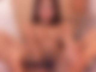 Live cam show with IvyEllis - Hairy Pussy Teen (18+) on Latina Girls
