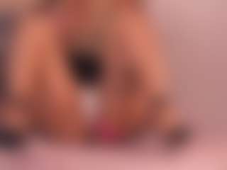 Live cam show with IvyEllis - Natural on Milfs Live