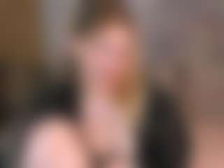 Live cam show with Colleen - Raven Hair on AdultVida.com