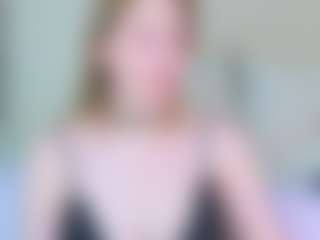Live cam show with Colleen - Moaning on Pornisteam.com
