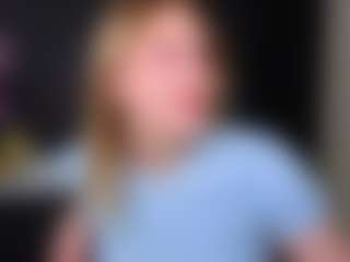 Live cam show with Colleen - Raven Hair on Mixed Magazine Live