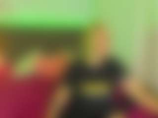 CurlyDream's Live Sex Cam Show