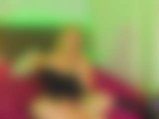 CurlyDream's Live Sex Cam Show
