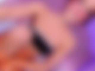 Live cam show with Dafnne-Gill - Bbc on StripNow