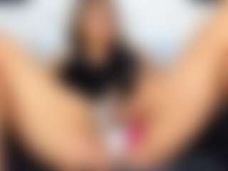 Live cam show with lady-30 - Petite on iamadamtest123.com