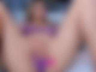Live cam show with lady-30 - Mature on alttransgirls