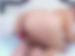 Live cam show with lady-30 - Blonde Hair on Soda Cam