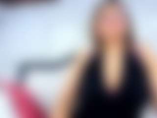 lady-30 MILF webcam performer live streaming