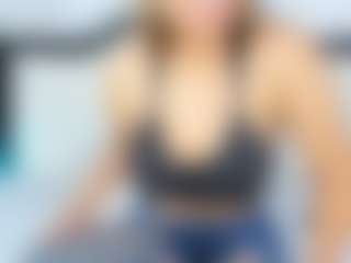 lady-30 MILF webcam performer live streaming
