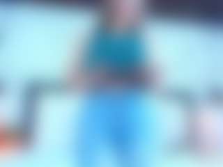 lady-30 MILF webcam performer live streaming