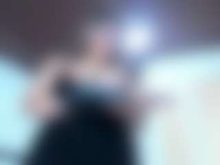 lady-30 MILF webcam performer live streaming