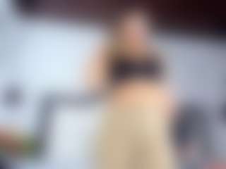 lady-30 MILF webcam performer live streaming